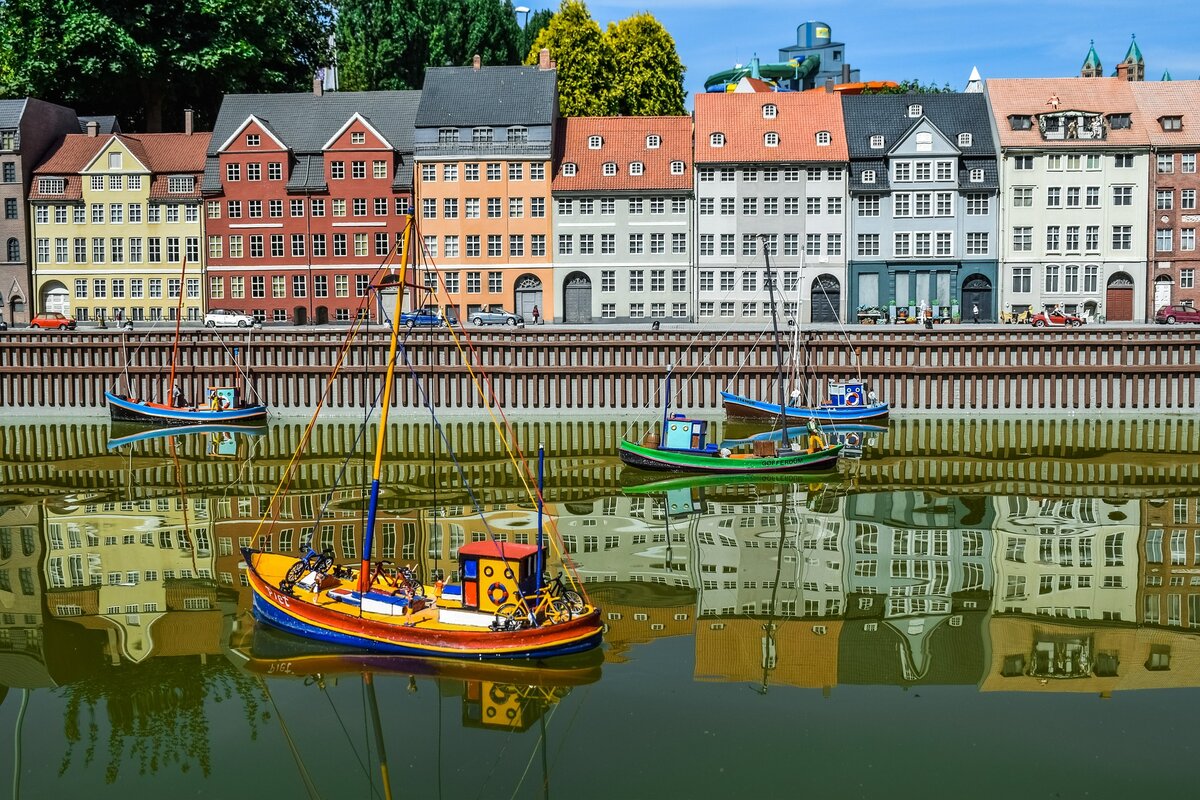 Время в копенгагене сейчас. Мини Европа в Дании. Парк развлечений Mini-Europe в Брюсселе. Traditional Boat i Copenhagen.