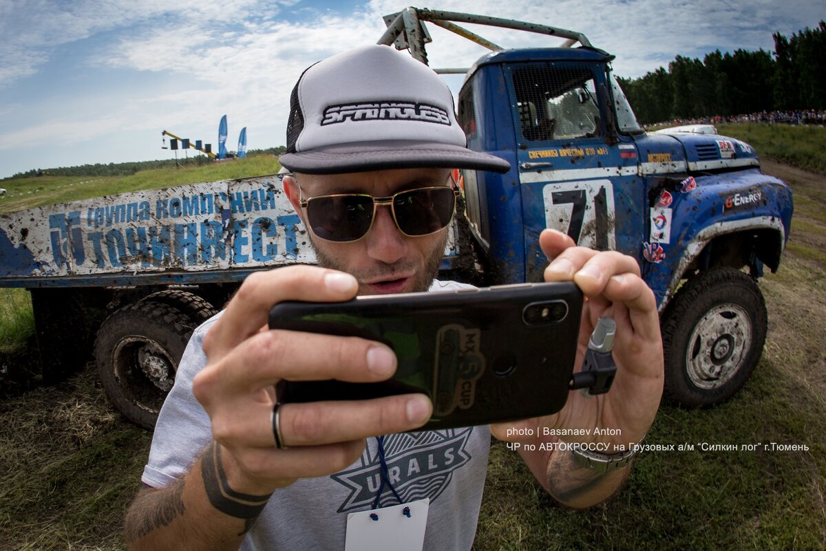 Грузовой автокросс, снимаю видео про эту дисциплину