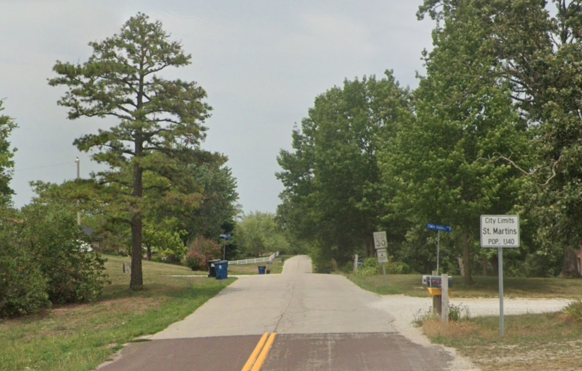 Въезд в город Сент-Мартинс в штате Миссури