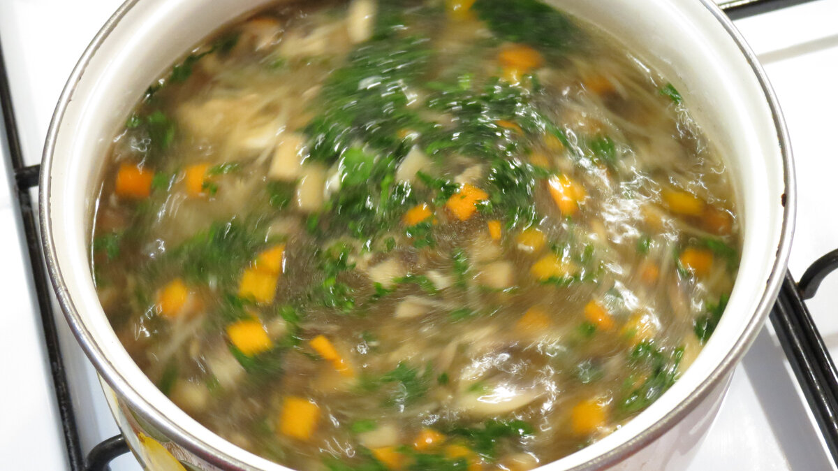 Грибной суп: 5 лучших рецептов для настоящих гурманов