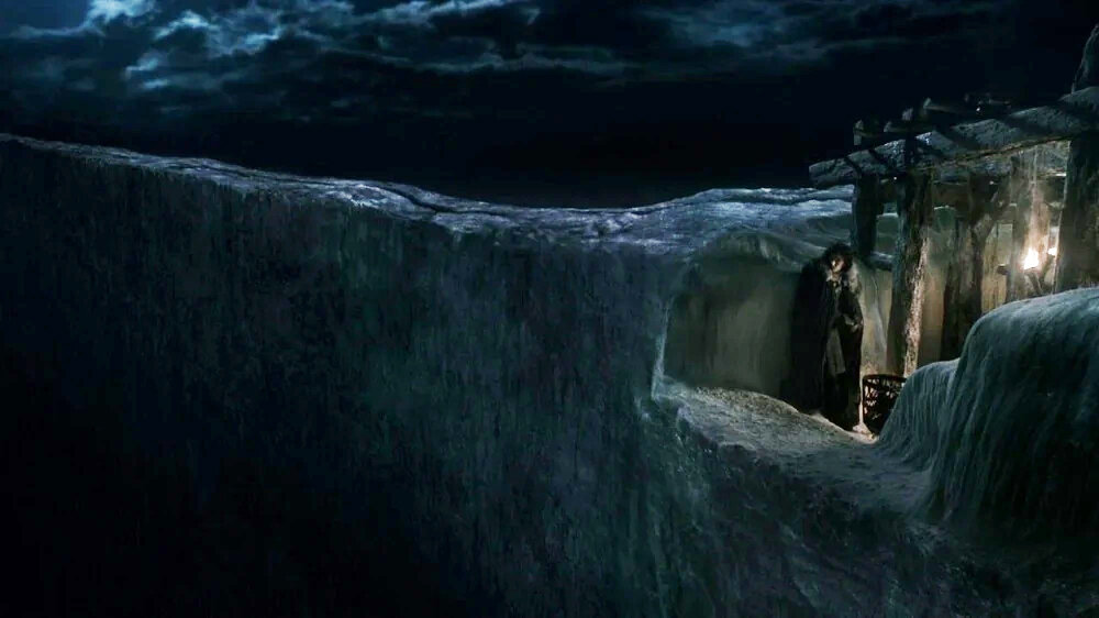 Джон Сноу на Стене. Источник gameofthrones.fandom.com