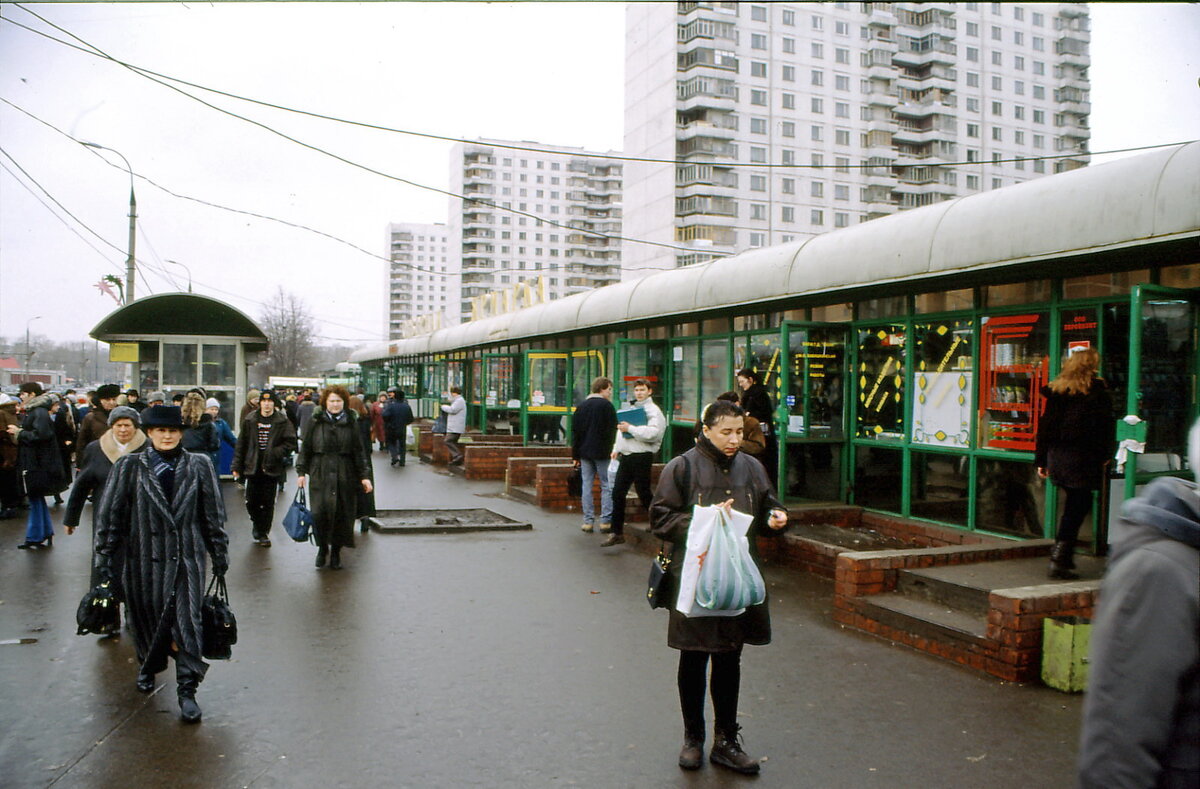 метро 2000 года