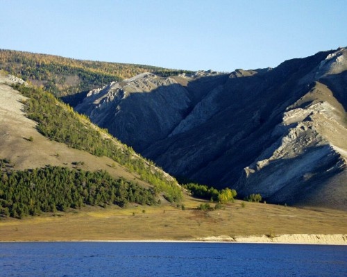  Мыс Рытый, Байкал. comgun.ru.