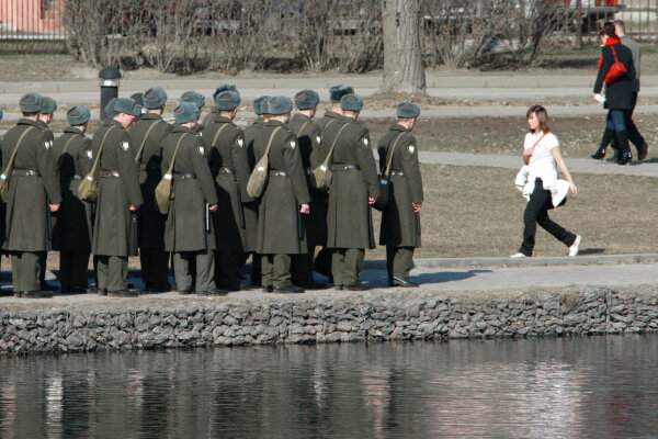 Во время «Марша за добровольную армию» у телецентра «Останкино» в Москве. Фото: Антон Денисов / РИА Новости 