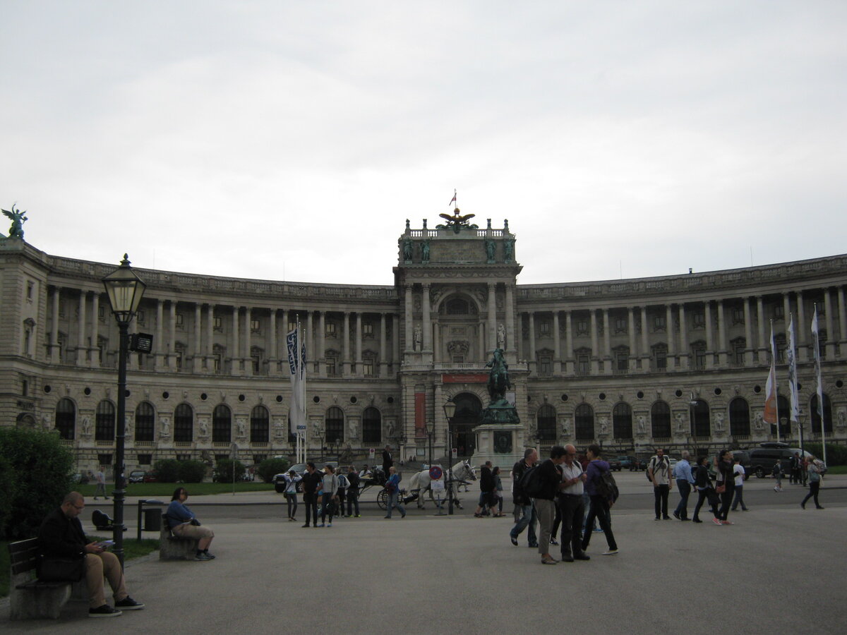 Новый Хофбург. Фото автора