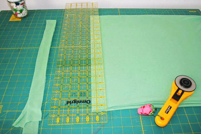 
  , а затем на небольшие прямоугольники.   
