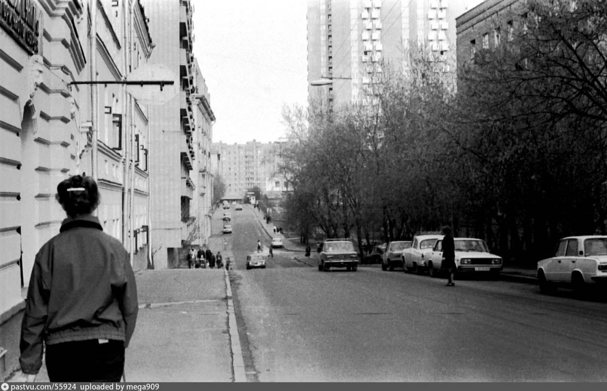 Пресненский район москвы улицы. Тишинский переулок Москва. Большой Тишинский переулок Москва. Малый Тишинский переулок 19. Москва большая Грузинская улица Тишинский рынок.