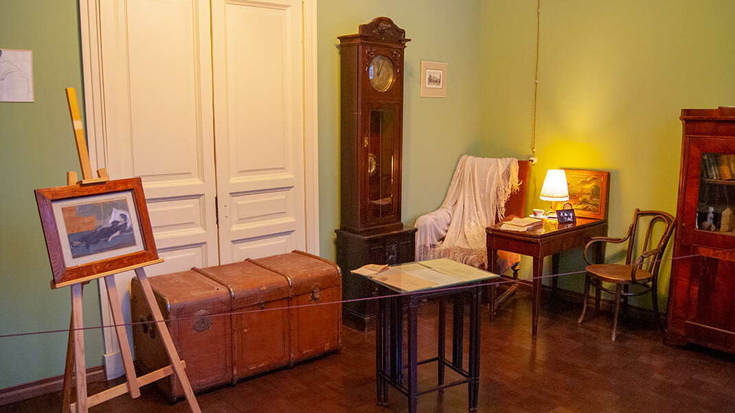 Музей анны ахматовой. Дом ахматовой в петербурге. Музей квартира анны ахматовой в санкт-петербурге. Музей анны ахматовой в санкт-петербурге дворик. Музей анны ахматовой в фонтанном доме.