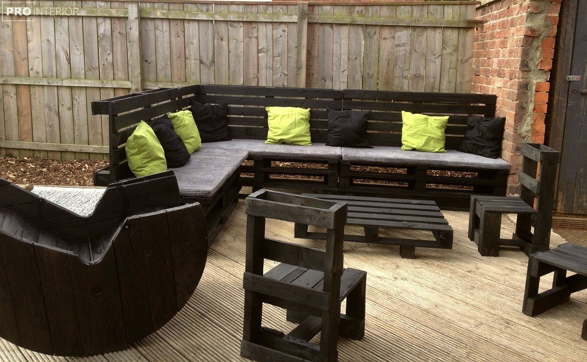                                                                    Красивая черная мебель!