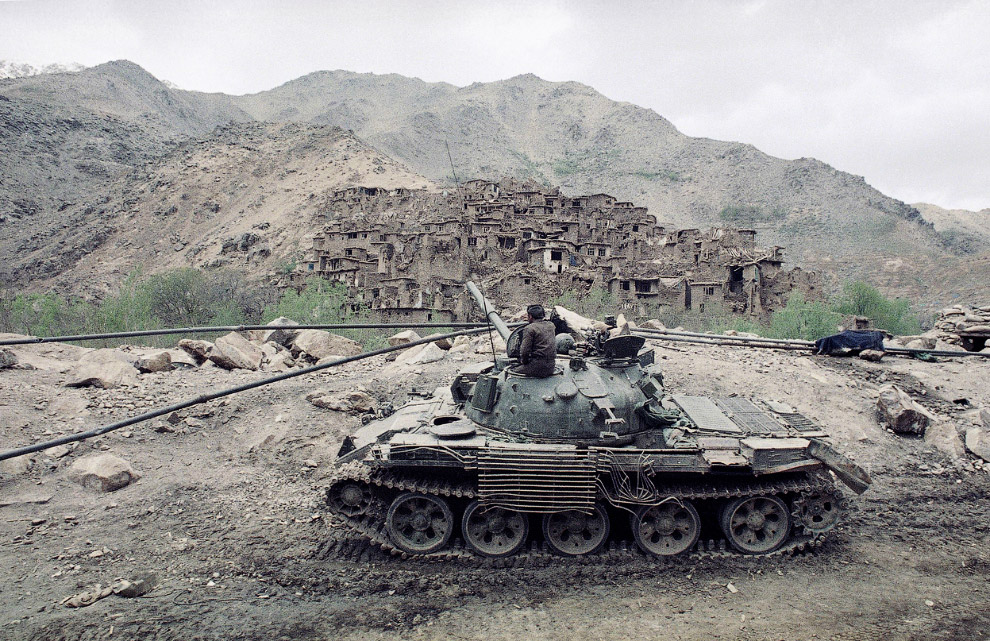 Источник: http://hellbro.ru/foto-prikoly-interesnoe/670-afganskaya-voyna-1979-1989.html