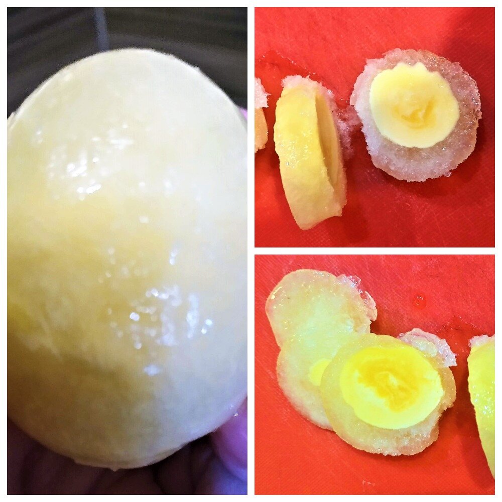 Можно замораживать вареные яйца. Замороженные яйца. Перемороженные желтки. Нарезанные яйца.
