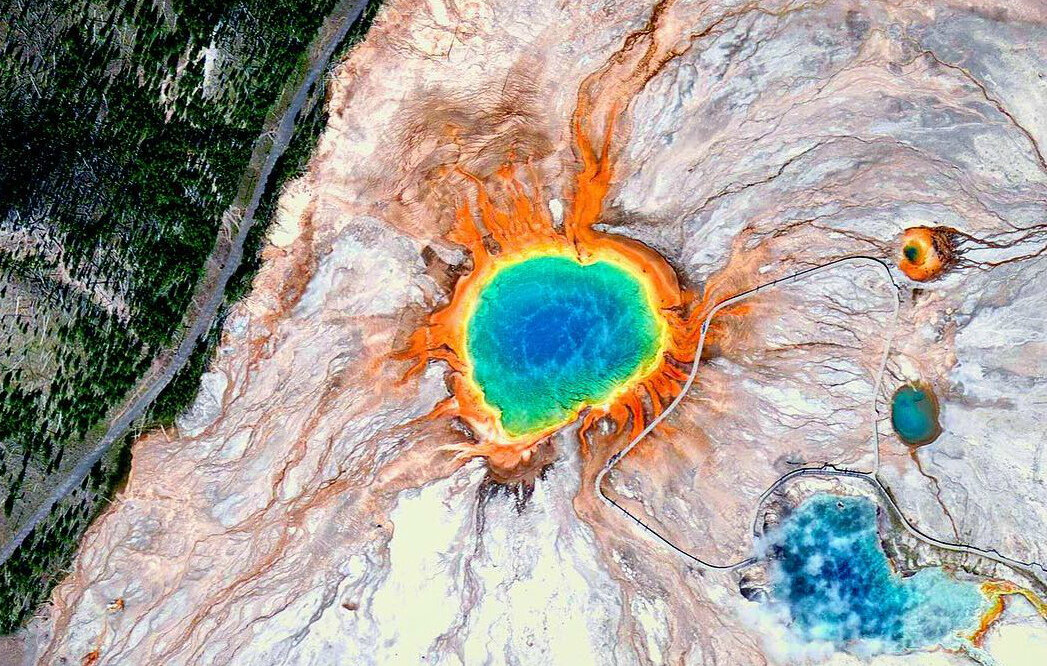 https://www.gq.ru/travel/article/nacionalnye-parki-ssha-v-fotografiyah-so-sputnika/