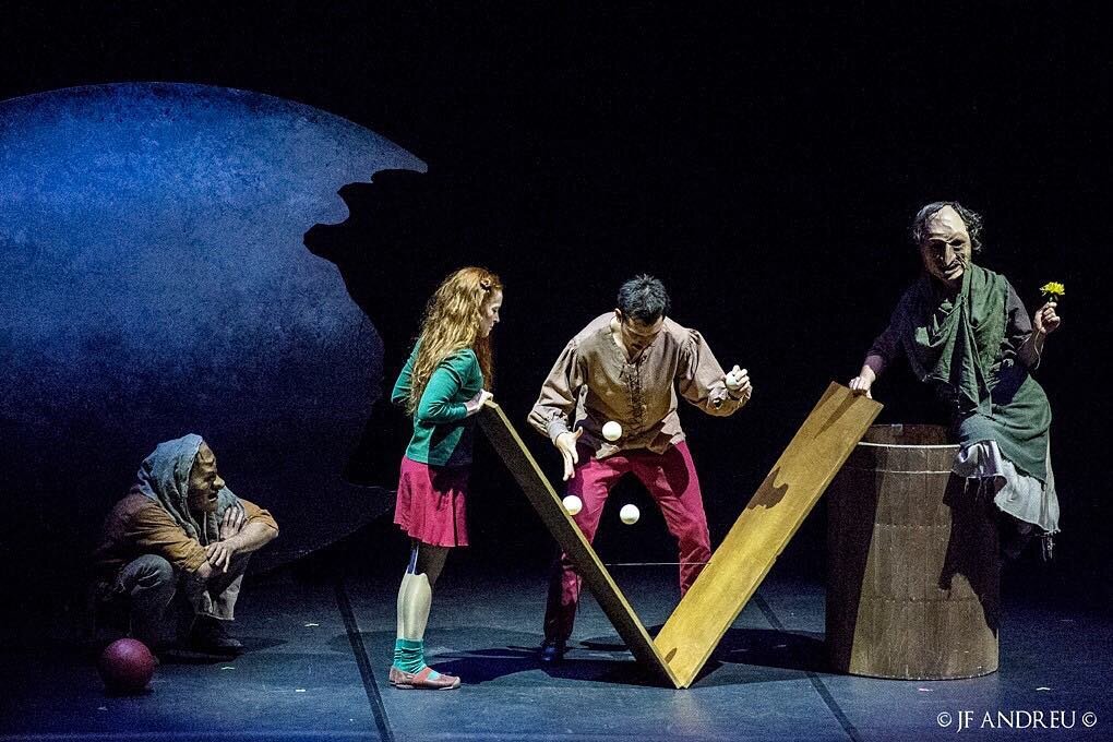 Девочка в мирах Босха.