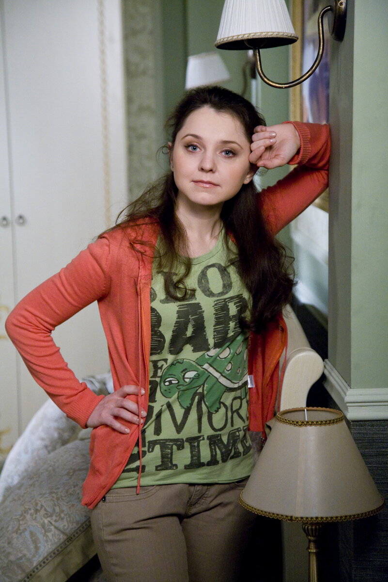 Актриса в молодежном образе