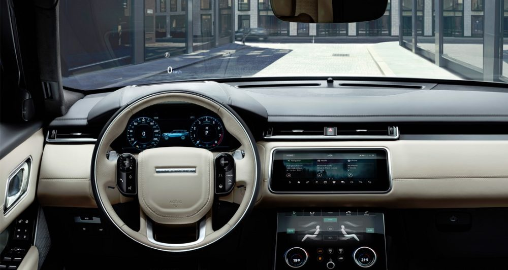 Интерьер Range Rover Velar