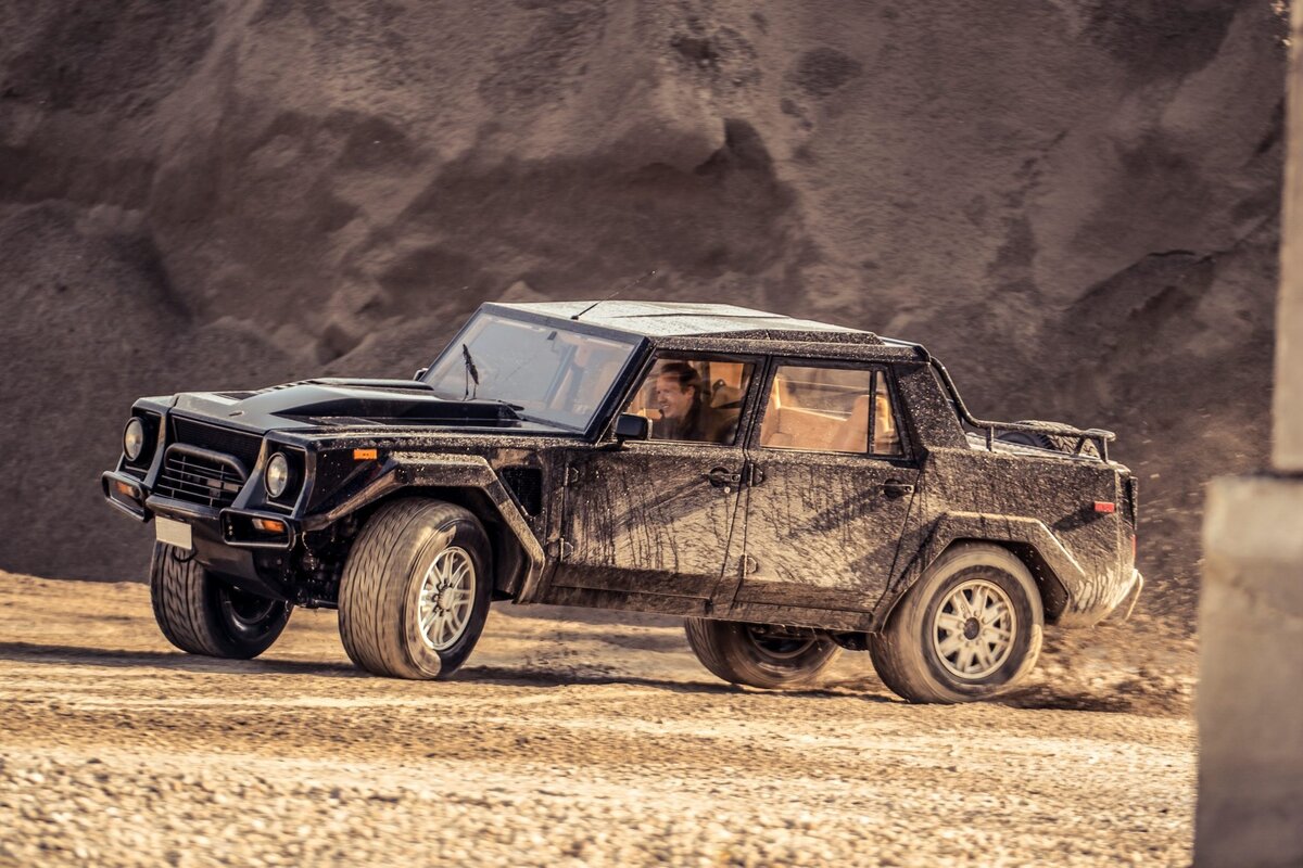 Lamborghini lm002 РІРѕРµРЅРЅС‹Р№