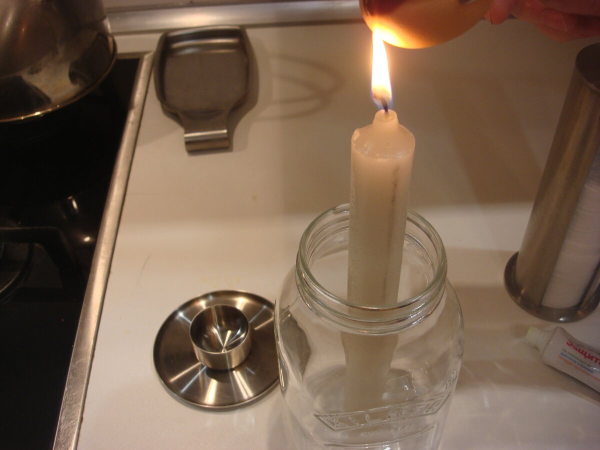 Фото сделано автором (свеча,яйцо)