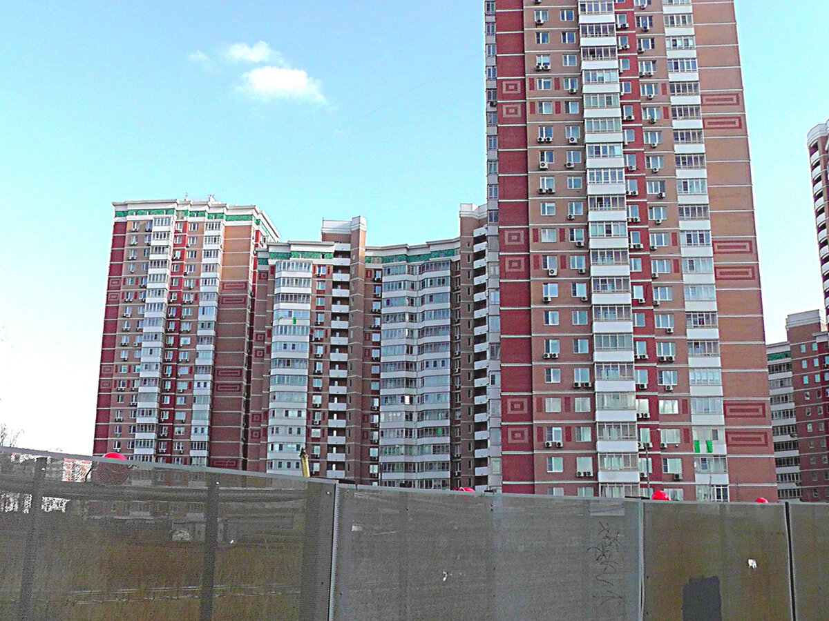 Москва Мичуринский пр. 30Б  Фото автора.