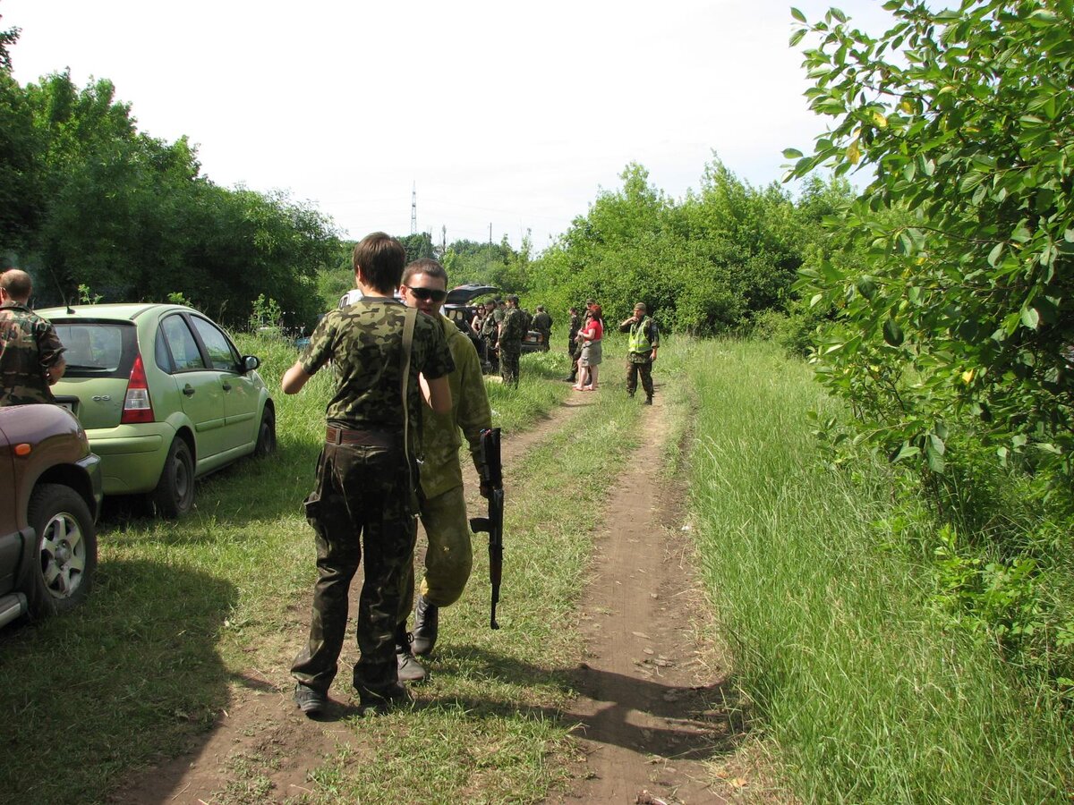 М-16 и АК, наконец, встретились во Вьетнаме.