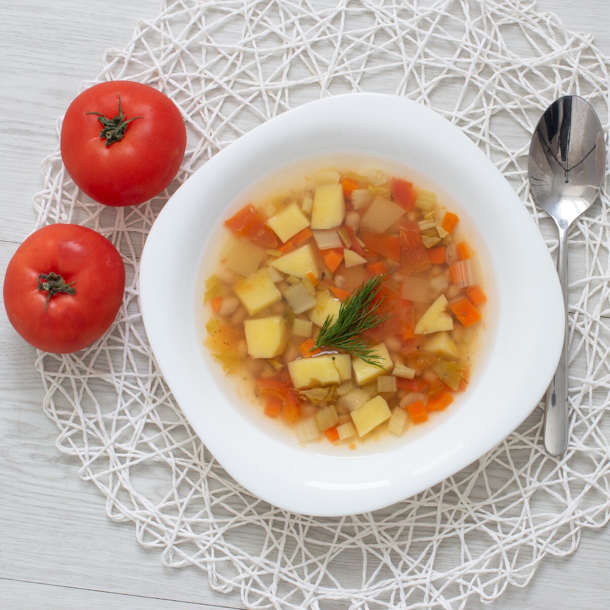Постный суп с овощами. Постный овощной суп. Постный суп с фасолью. Овощной постный суп с фасолью. Постный суп из белой фасоли.