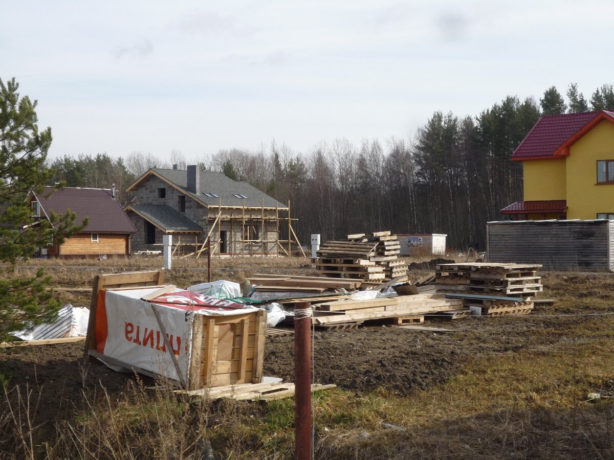 Просторы для застройки.
