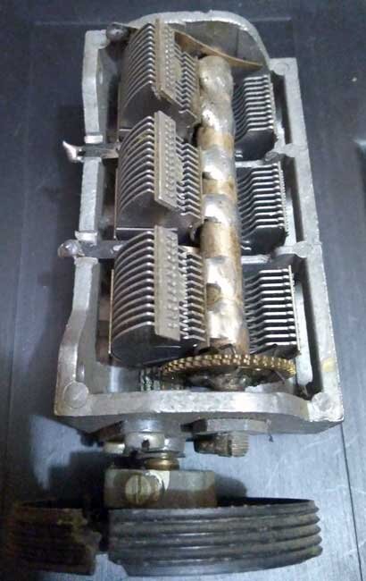 Переменный конденсатор с небольшим редуктором