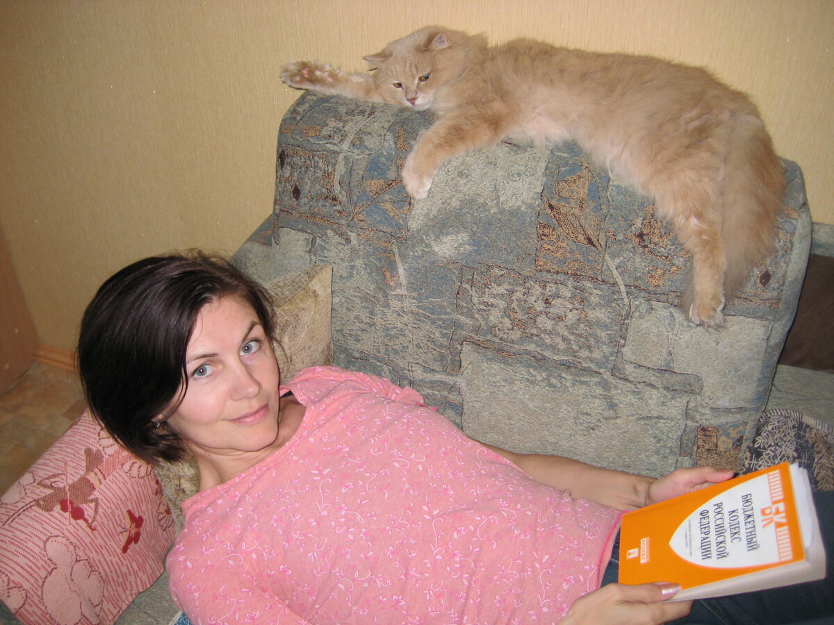 Удобно устроиться с книгой - одно из моих удовольствий