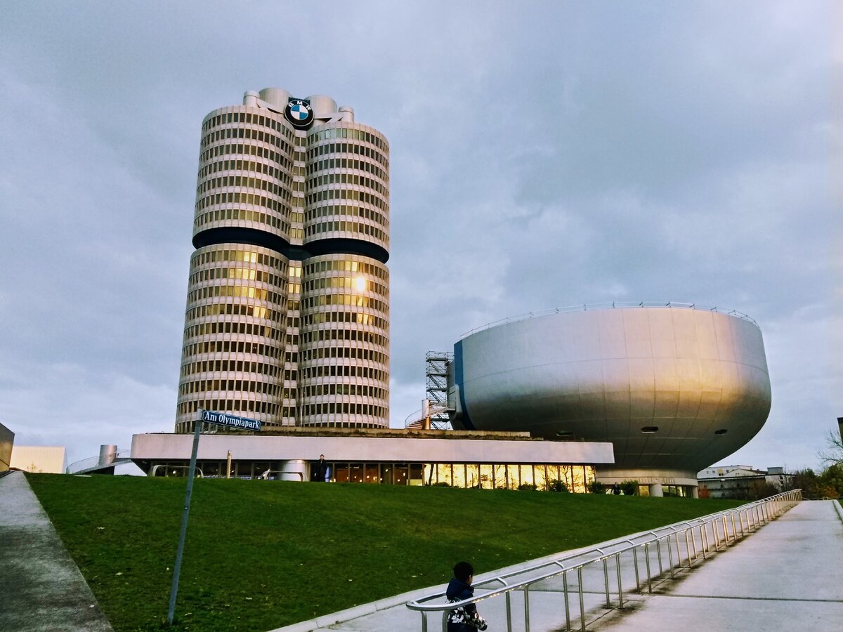 Музей BMW, г. Мюнхен, Германия