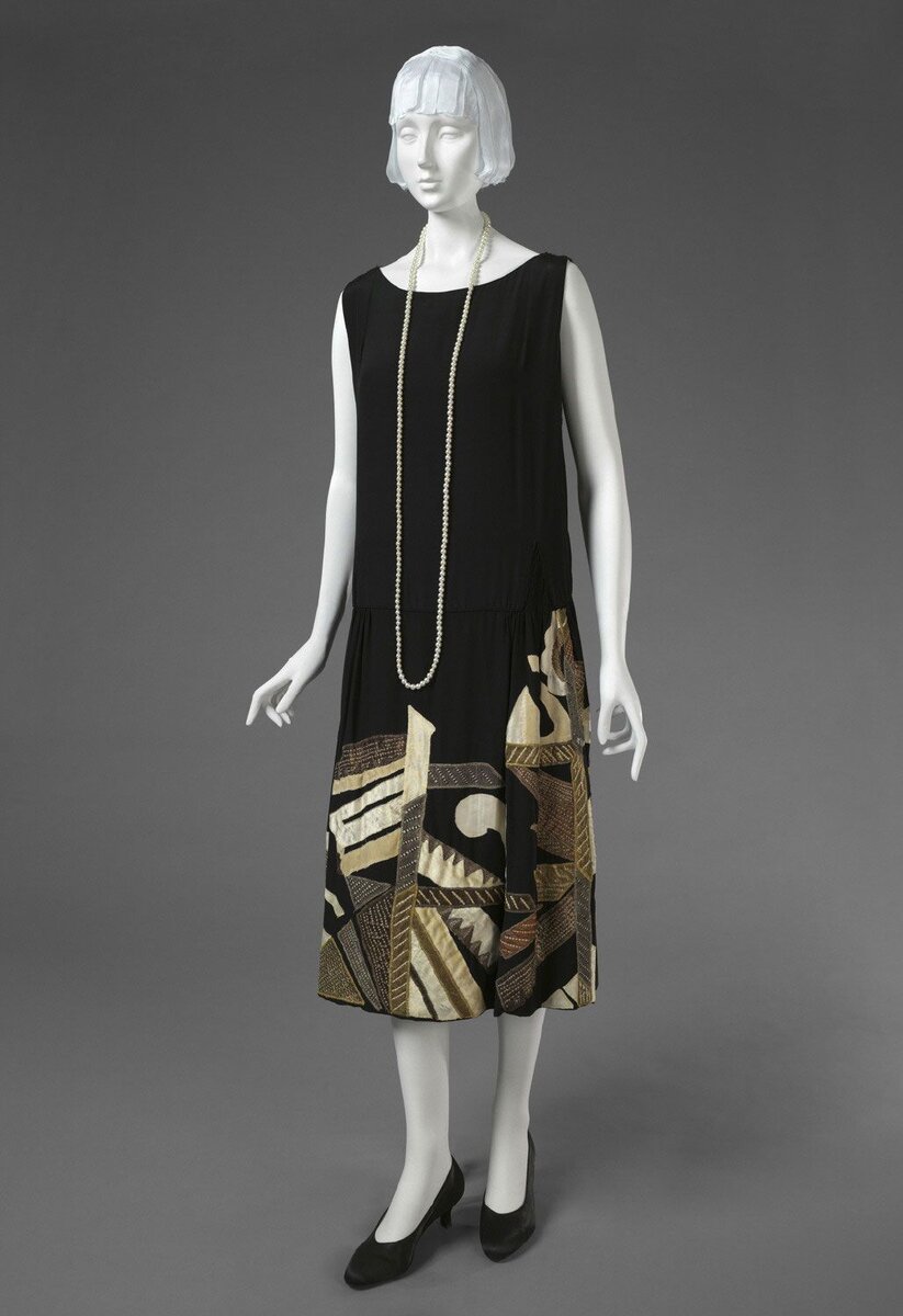 Платье Мадлен Вионне, 1920,  жемчужный сотуар в одну нить. Филадельфийский художественный музей, официальный сайт - www.philamuseum.org