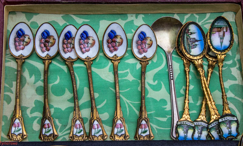 Блошиный рынок Сухой мост Тбилиси