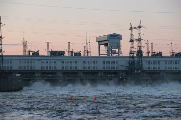 Бытовые и промышленные сточные воды. Загрязнение водоемов. Быстро сбросы. Быстро сбросы. Спуск сточных вод в водоемы.