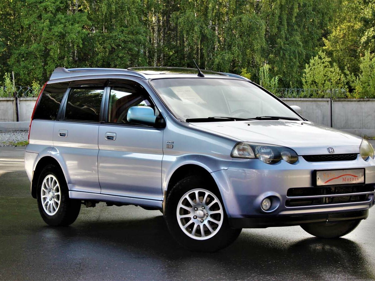 Субкомпактный кроссовер Honda HR-V (Хонда ХРВ) был создан в 1998 году на базе модели Logo.
