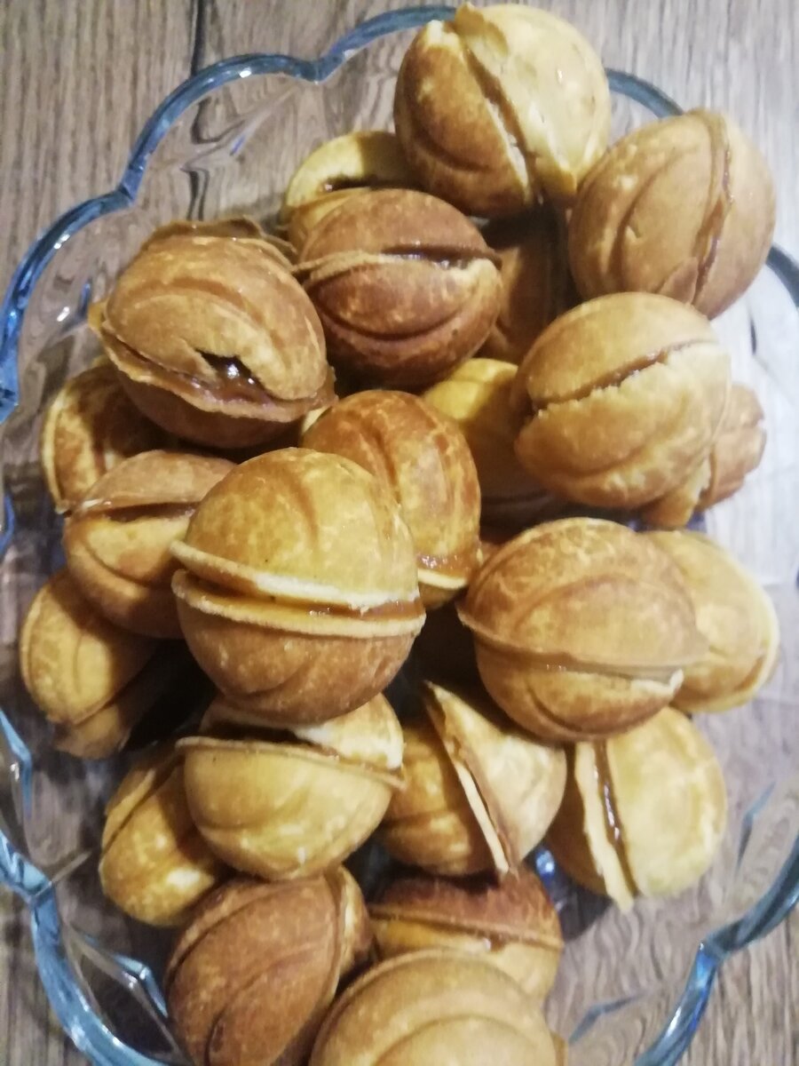 Печенье орешки со сгущенкой, рецепт с фото