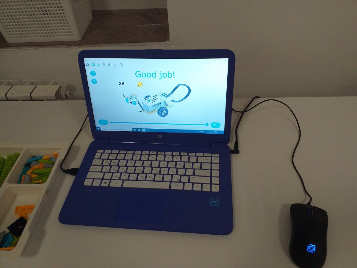 Фото из личного архива с занятий по робототехнике