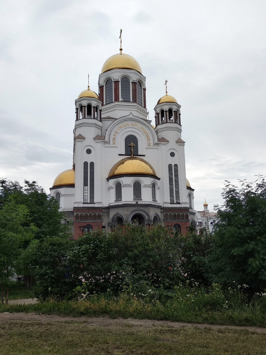 Храм на Крови с восточной стороны