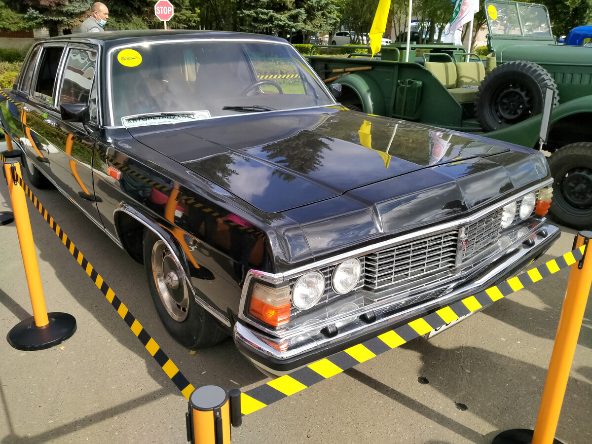 Та самая "Чайка", на которой возили Раису Максимовну - супруг