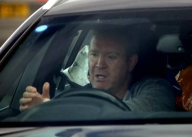    Папарацци удалось сфотографировать ТревораСоцсети