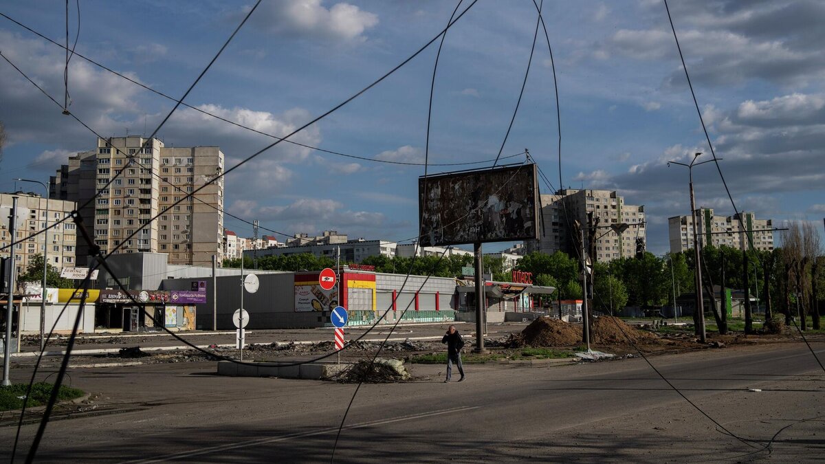 Вид  на город из-под спирали проводов . фото: картинки  яндекса.