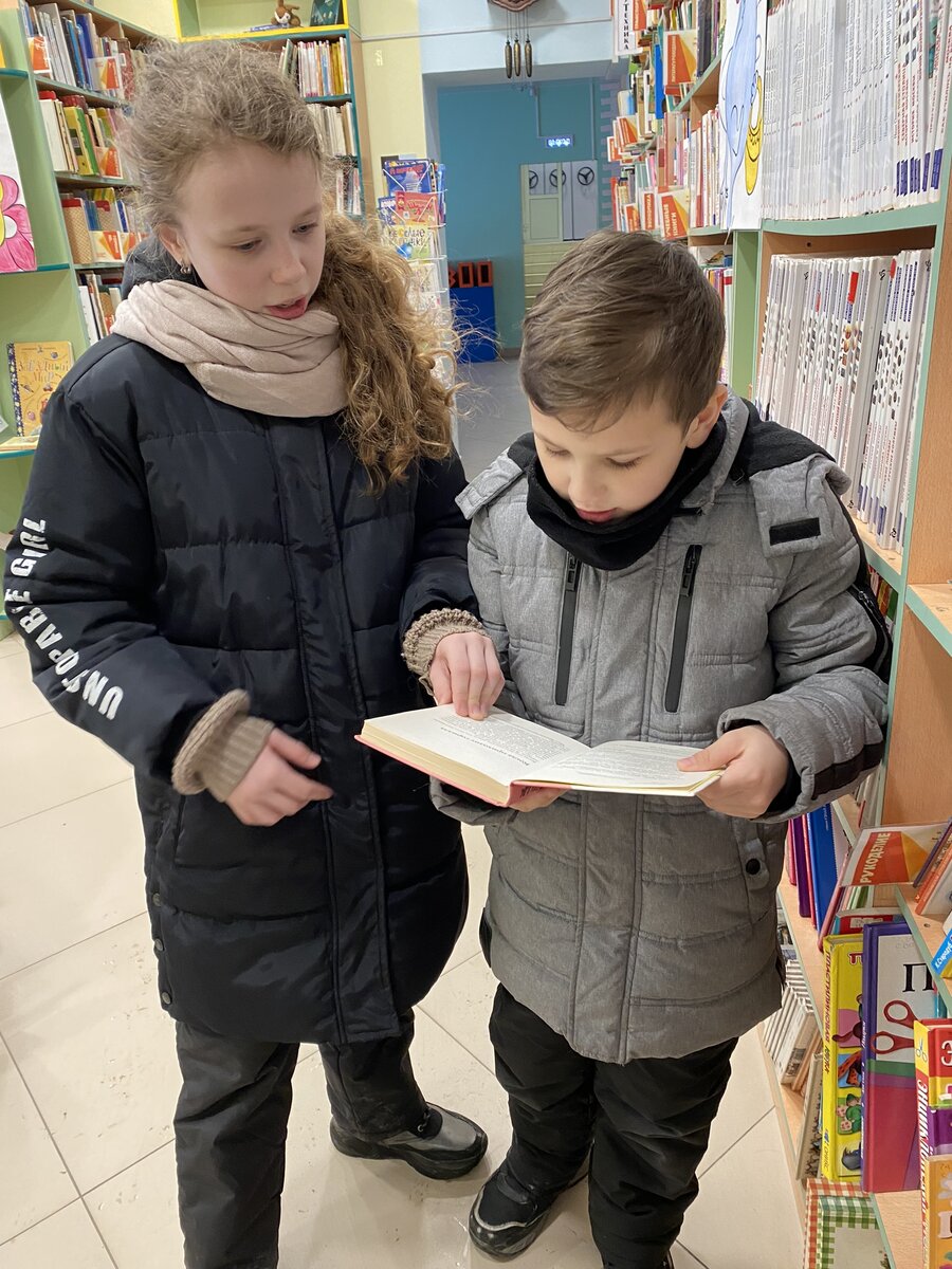 Фото автора. Грызут гранит науки.