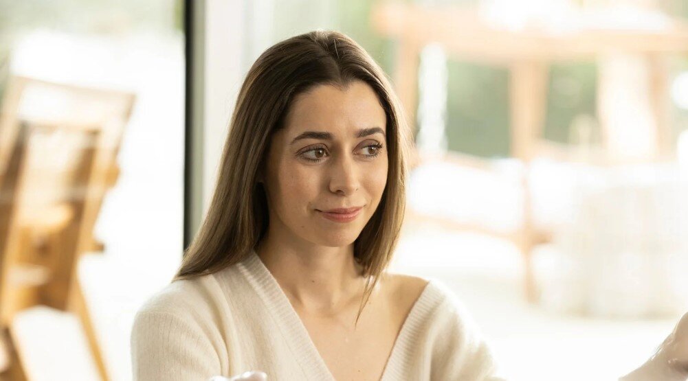     Кристин Милиоти в сериале «Игрушка для взрослых» (2021 – 2022)