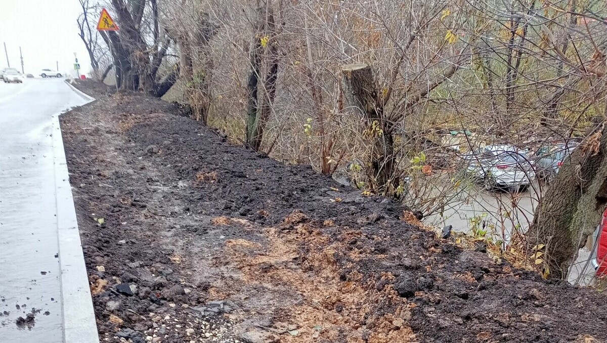     Похвалинский съезд ремонтируют с задержкой в Нижнем Новгороде. Об этом рассказали представители городской мэрии, отвечая на вопросы подписчиков в VK.