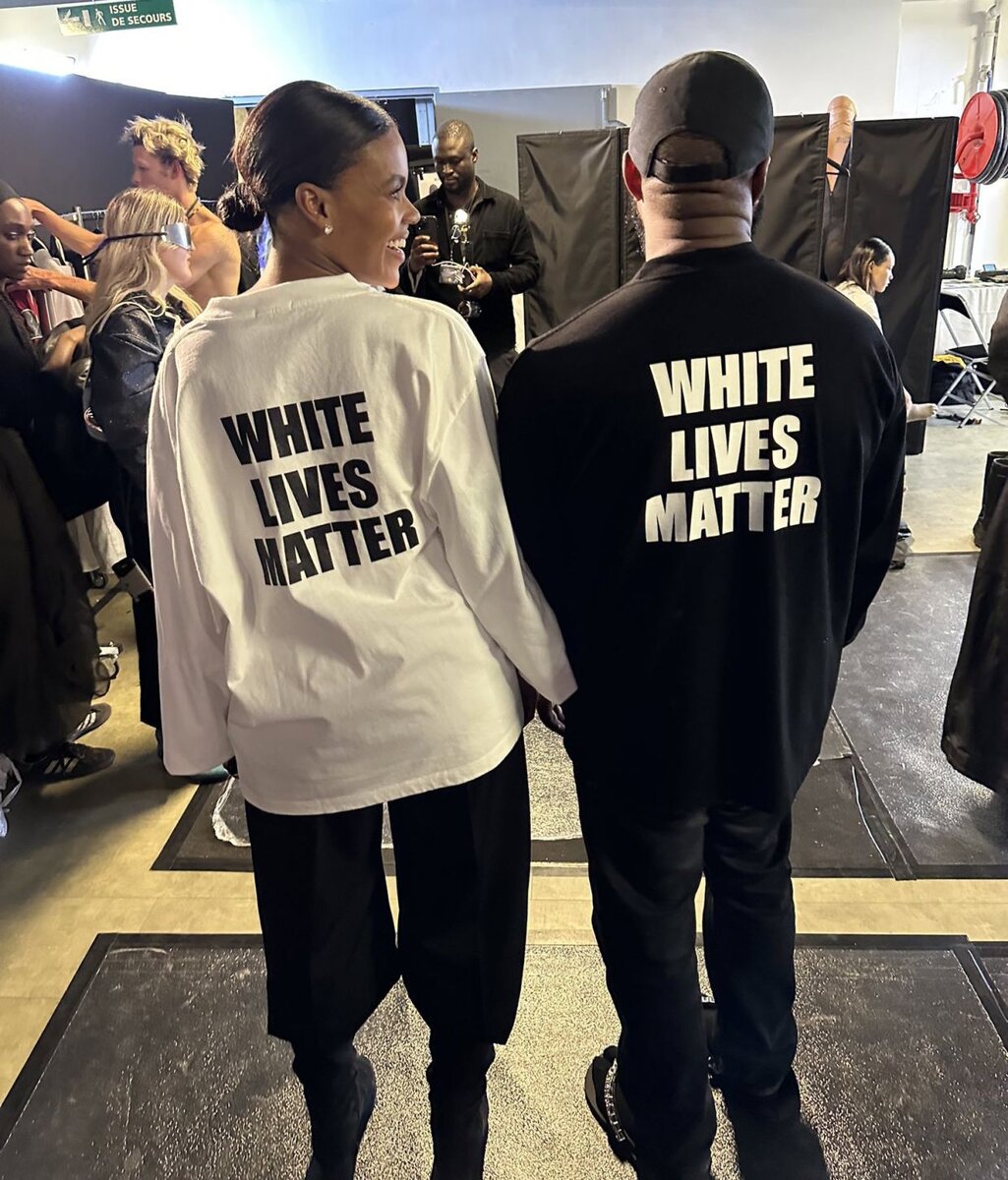    Канье Уэст в футболке с надписью White lives matter