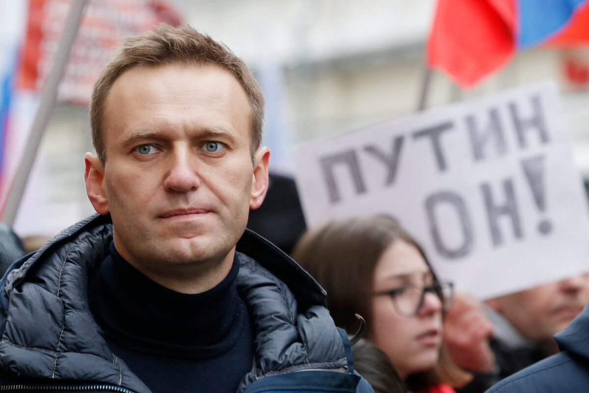Навальный на демонстрации.
