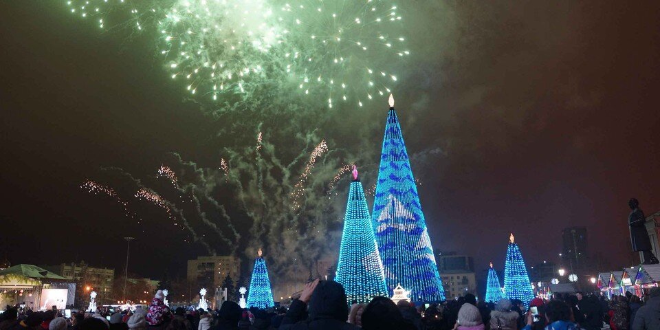     На площади появится новогодний ансамбль Светлана МАКОВЕЕВА