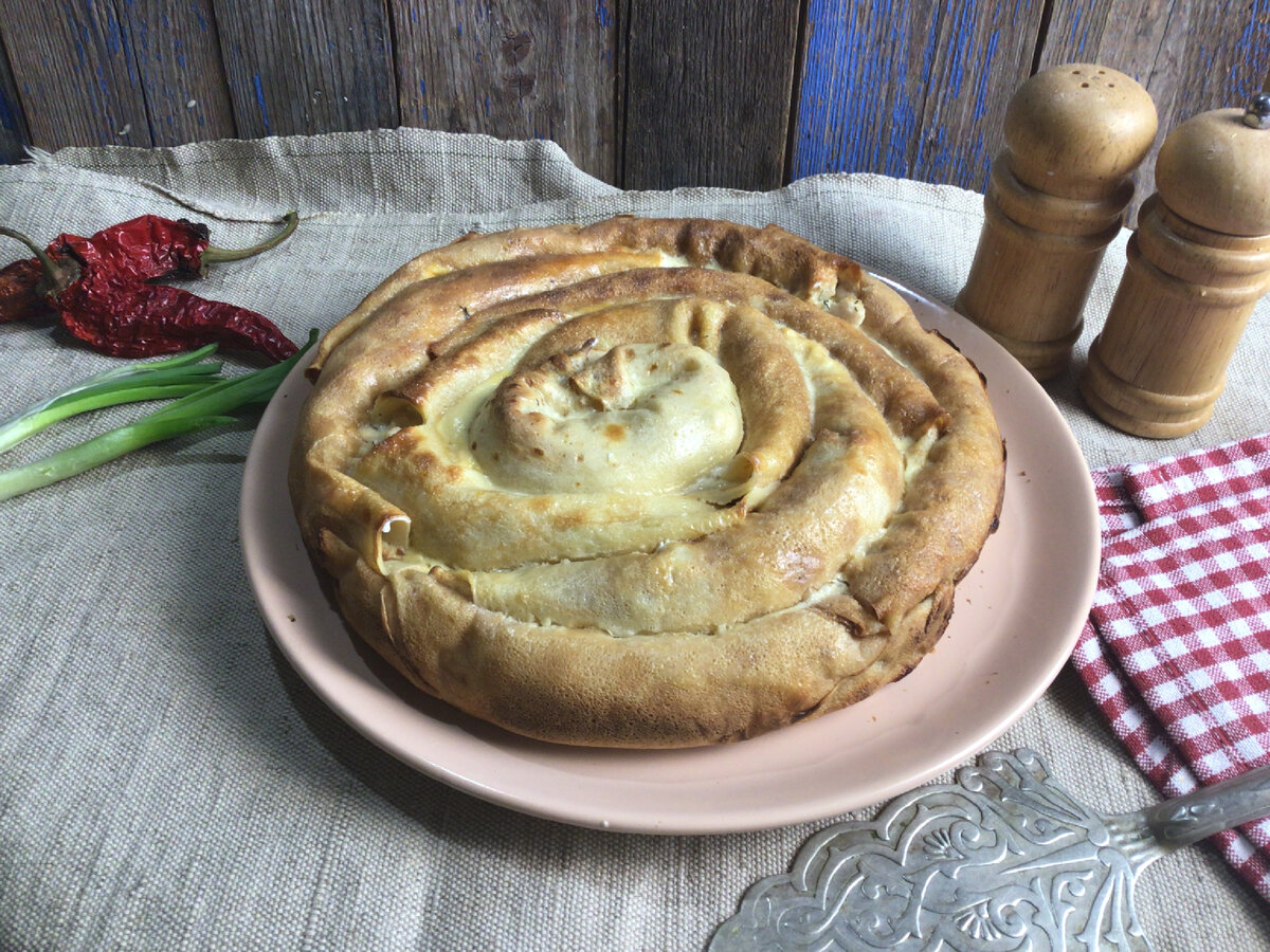 Блинный пирог-улитка с мясной начинкой – пошаговый рецепт приготовления с фото