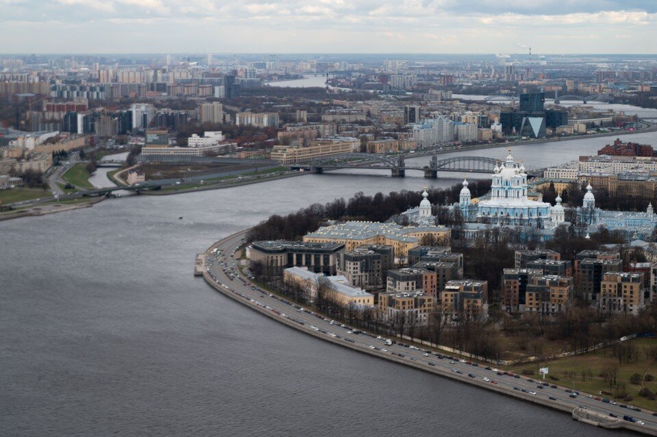     В Петербурге вводится усиленный антитеррористический режим. Юлия ПЫХАЛОВА