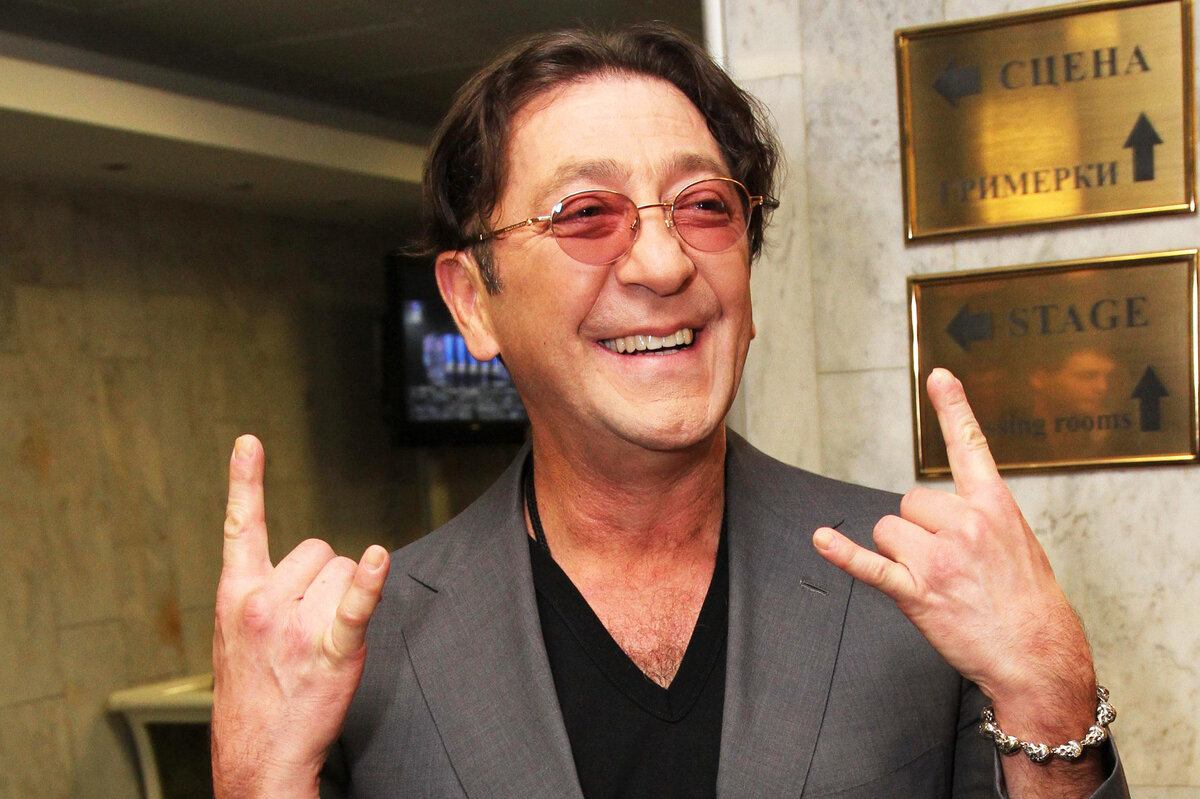     Миллион за новогоднюю ночь с Лепсом: певец сменил Лободу на Анну Асти