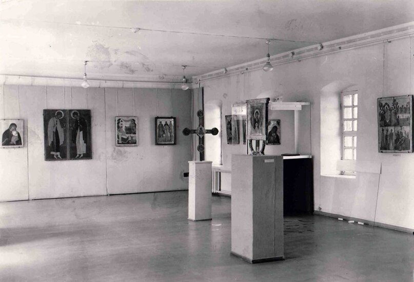 Экспозиция выставки из частных собраний «Древнерусская живопись. Новые открытия». 1974 г
