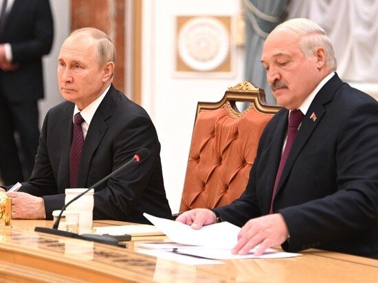     Владимир Путин и Александр Лукашенко в Минске. Фото: Wikipedia.org.