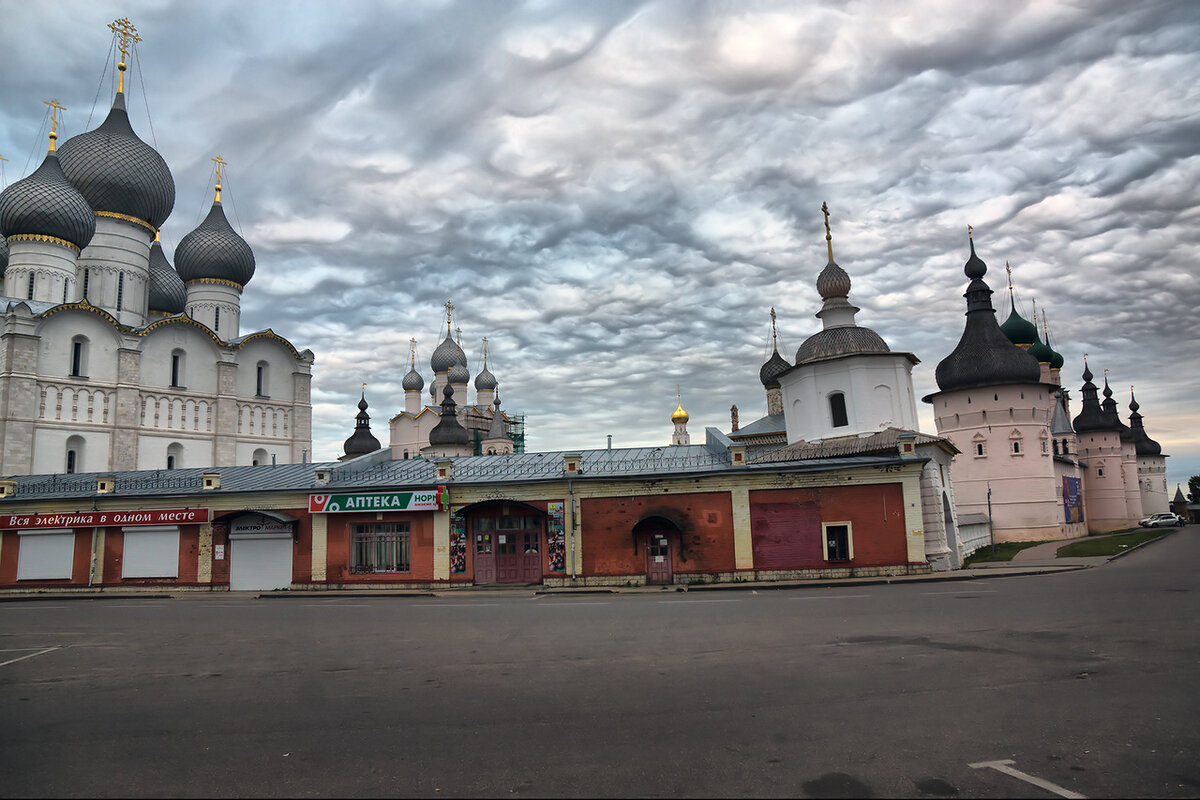 Соборная площадь Ростов Великий